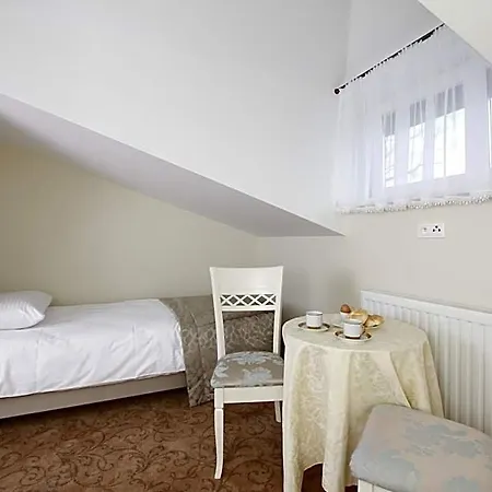 Lawendowy Dworek Inn